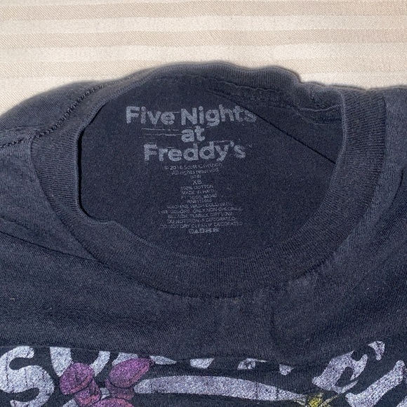 Kids extra small Five Nights at Freddy’s t-shirt - Picture 2 of 3